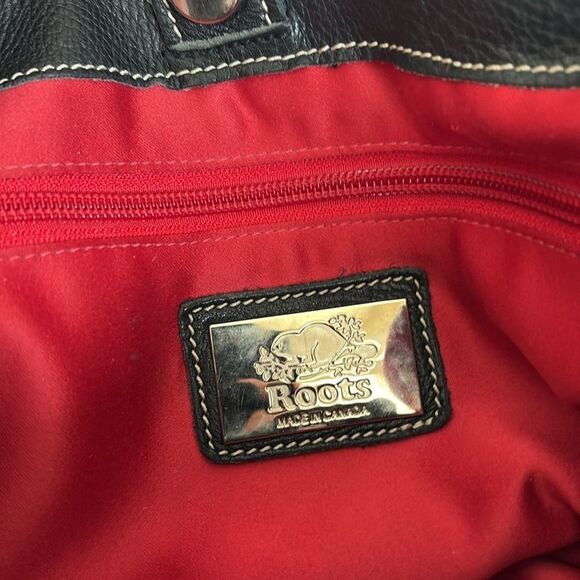 Roots Tribe Leather Large Bucket Crossbody Bag Made in Canada - Picture 11 of 11